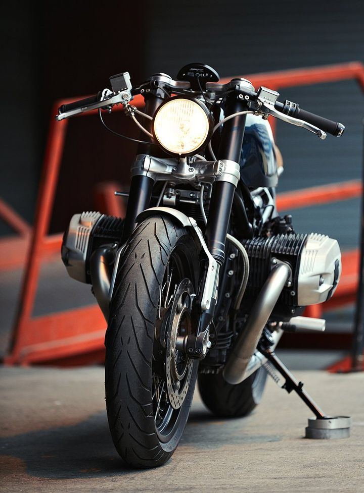 BMW R nineT Cafe Racer - Clutch Custom Motorcycles 4