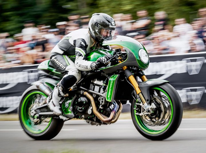 Kawasaki Vulcan S Cafe Racer "The Underdog" by Höly & Warm ... (720 x 536 Pixel)